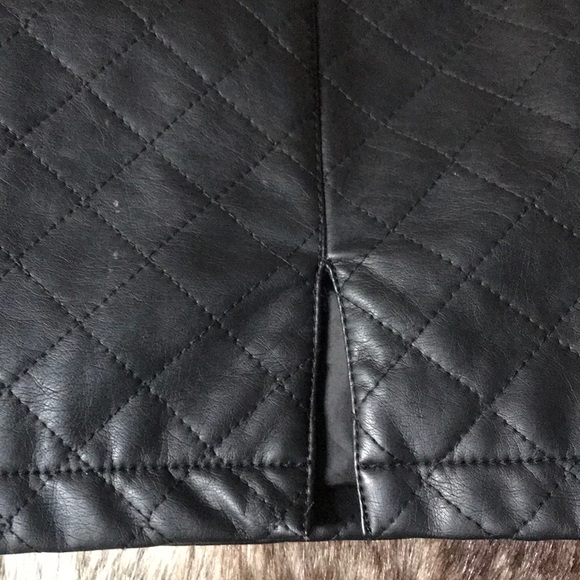 Black leather skirt - Picture 3 of 9